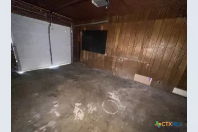 2302 E Mistletoe Avenue, Victoria, TX 77901 - Photo 19