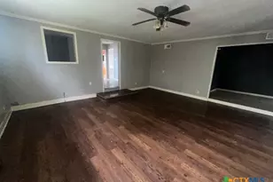 2302 E Mistletoe Ave, Victoria, TX 77901 - Photo 11