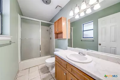 111 Oldtowne Road, Seguin, TX 78155 - Photo 17