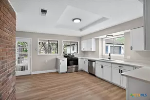 107 Cherry Hills Dr, Rockport, TX 78382 - Photo 11