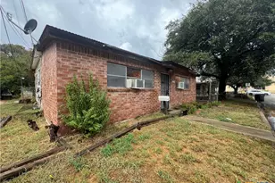 607 N Cleveland St, Victoria, TX 77901 - Photo 1
