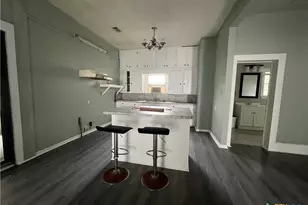 607 N Cleveland St, Victoria, TX 77901 - Photo 3