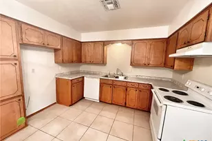 1792 Kuehler Ave, New Braunfels, TX 78130 - Photo 9