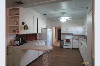 342 W Oak Street, Goliad, TX 77963 - Photo 23