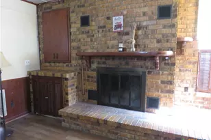 342 W Oak St, Goliad, TX 77963 - Photo 9