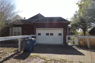 342 W Oak St, Goliad, TX 77963 - Photo 39