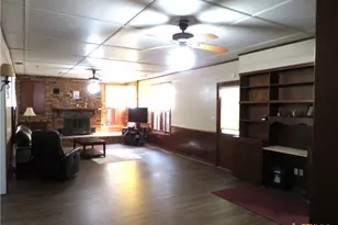 342 W Oak St, Goliad, TX 77963 - Photo 7