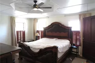 342 W Oak St, Goliad, TX 77963 - Photo 19