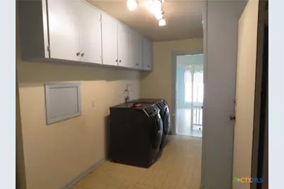 342 W Oak Street, Goliad, TX 77963 - Photo 31