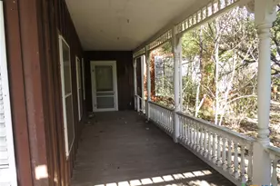 342 W Oak St, Goliad, TX 77963 - Photo 3