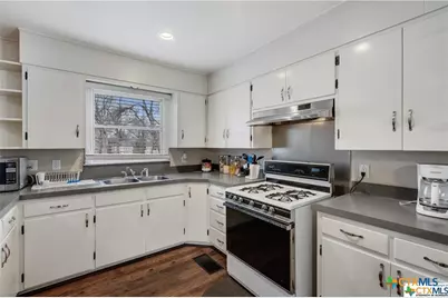 1902 S 9th Street, Temple, TX 76504 - Photo 7