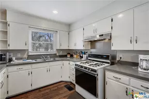 1902 S 9th St, Temple, TX 76504 - Photo 7