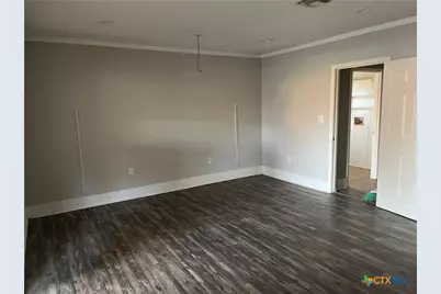 709 Pheasant Drive, Victoria, TX 77905 - Photo 5