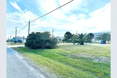 202 S 5th Street, Port O'Connor, TX 77982 - Photo 3