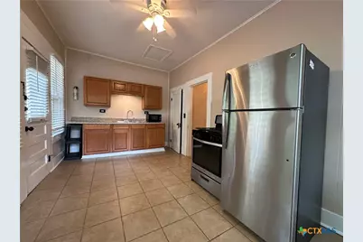 420 W San Antonio Street, San Marcos, TX 78666 - Photo 7