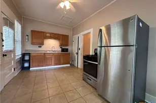 420 W San Antonio St, San Marcos, TX 78666 - Photo 7