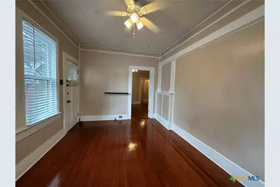 420 W San Antonio Street, San Marcos, TX 78666 - Photo 3