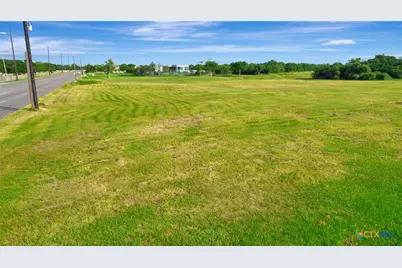 801 N John Stockbauer Drive, Victoria, TX 77904 - Photo 11