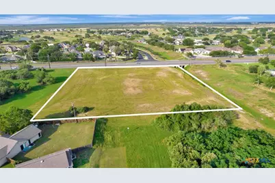 801 N John Stockbauer Drive, Victoria, TX 77904 - Photo 3
