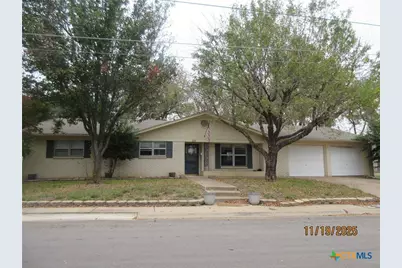 606 E 12th Avenue, Belton, TX 76513 - Photo 1