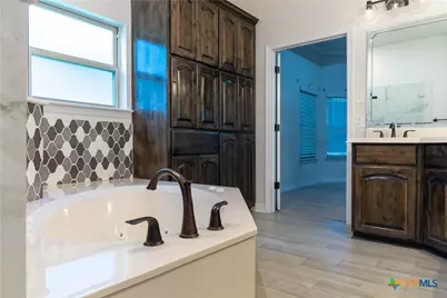 8006 Preston Hollow Drive, Killeen, TX 76542 - Photo 17