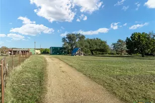 853 County Rd 4390, Kempner, TX 76539 - Photo 25