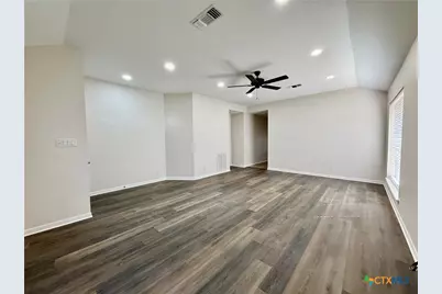 210 Stone Gate Drive, Victoria, TX 77904 - Photo 5