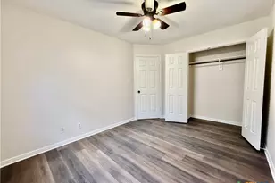 210 Stone Gate Dr, Victoria, TX 77904 - Photo 13