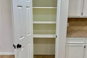 210 Stone Gate Dr, Victoria, TX 77904 - Photo 11