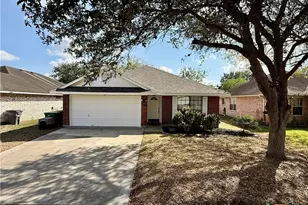 210 Stone Gate Dr, Victoria, TX 77904 - Photo 1