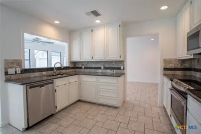 113 Ashford Drive, Victoria, TX 77904 - Photo 13