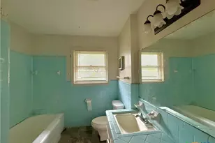 301 Angus St, Victoria, TX 77904 - Photo 17