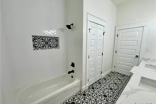 209 Comanche Dr, Gatesville, TX 76528 - Photo 17