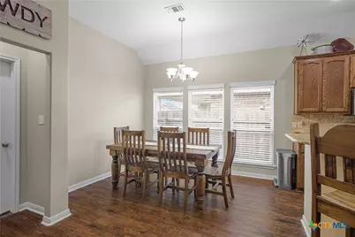 604 Mason Circle, Victoria, TX 77904 - Photo 7