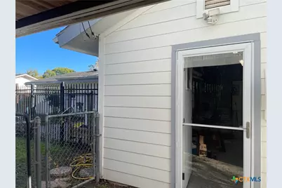 1710 Rosewood Street, Seguin, TX 78155 - Photo 17