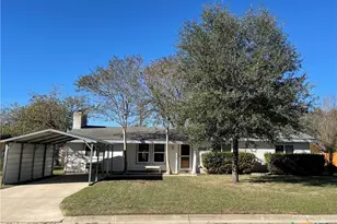 1710 Rosewood St, Seguin, TX 78155 - Photo 1