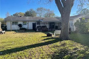 1710 Rosewood St, Seguin, TX 78155 - Photo 19