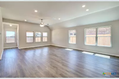 1724 Heritage Maples, New Braunfels, TX 78132 - Photo 13