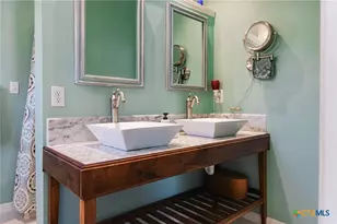 201 N Victoria St, Victoria, TX 77901 - Photo 27