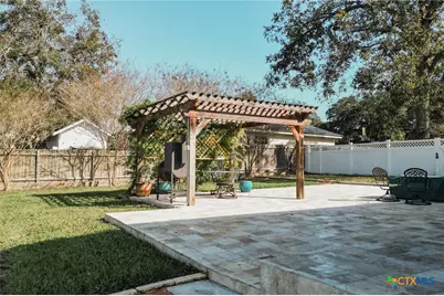 201 N Victoria Street, Victoria, TX 77901 - Photo 35