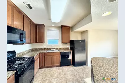 338 Trestle Tree #AB, San Marcos, TX 78666 - Photo 7