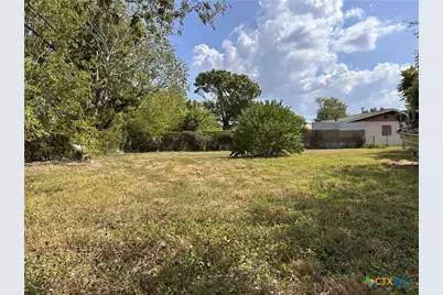 210 Travis Street, Port Lavaca, TX 77979 - Photo 9