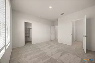 308 Bedford Falls Ln, Jarrell, TX 76537 - Photo 23