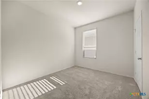 308 Bedford Falls Ln, Jarrell, TX 76537 - Photo 29