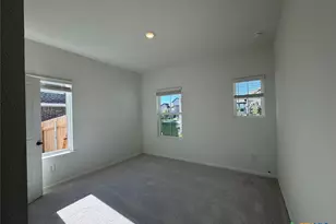 3725 Pin Oak Hls, Seguin, TX 78155 - Photo 9