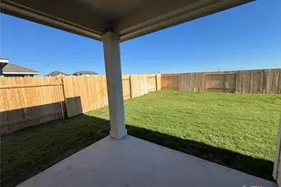 3725 Pin Oak Hls, Seguin, TX 78155 - Photo 11