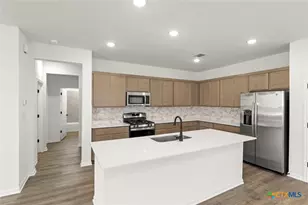 3717 Pin Oak Hls, Seguin, TX 78155 - Photo 11