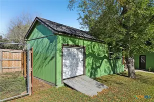 786 Renee St, Seguin, TX 78155 - Photo 35