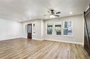 786 Renee St, Seguin, TX 78155 - Photo 3