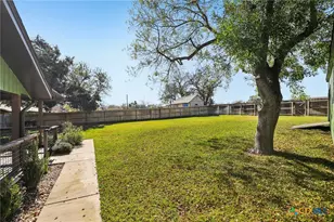 786 Renee St, Seguin, TX 78155 - Photo 37